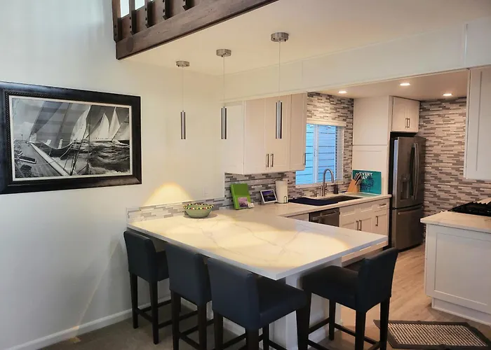 Luv Oceanside Views-1 House To Beach, Boardwalk And Waves-Spacious Rooftop Sun Deck-Plus King Beds Too!